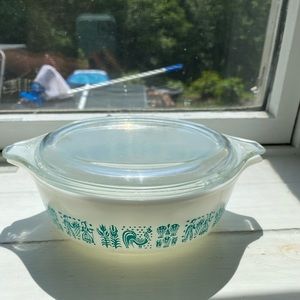 Vintage Pyrex Butterprint dish